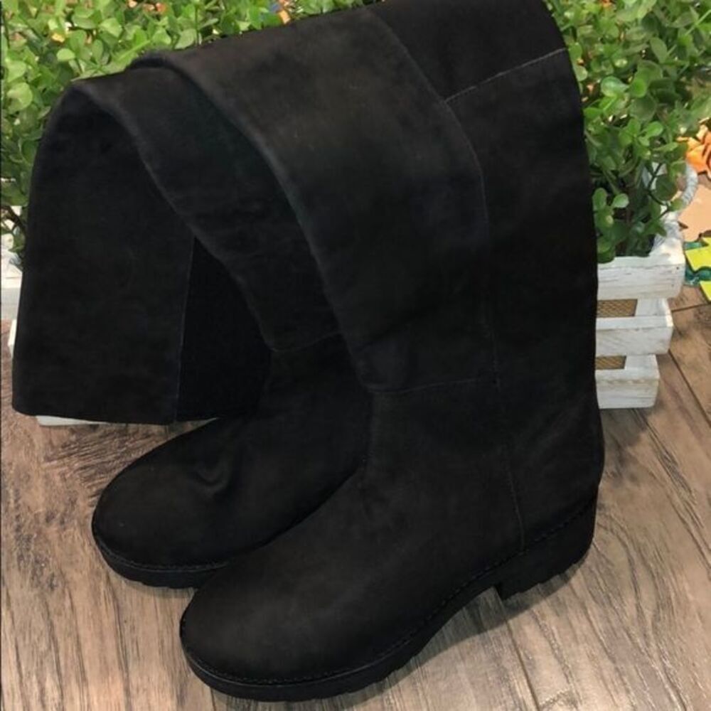 New Eileen Fisher over the knee boots size 5,5